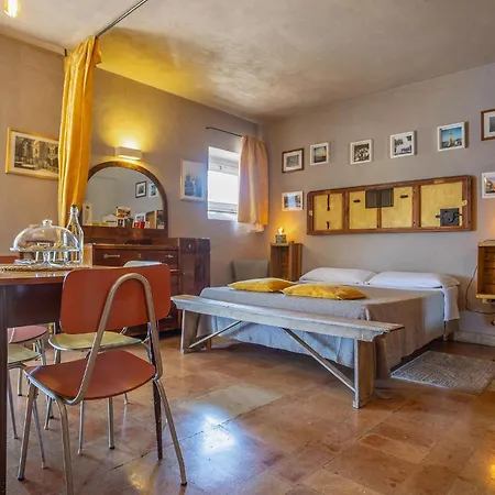 1 Bedroom Stunning In *